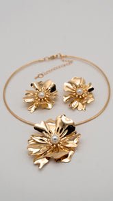 Petale d'Or Necklace Set